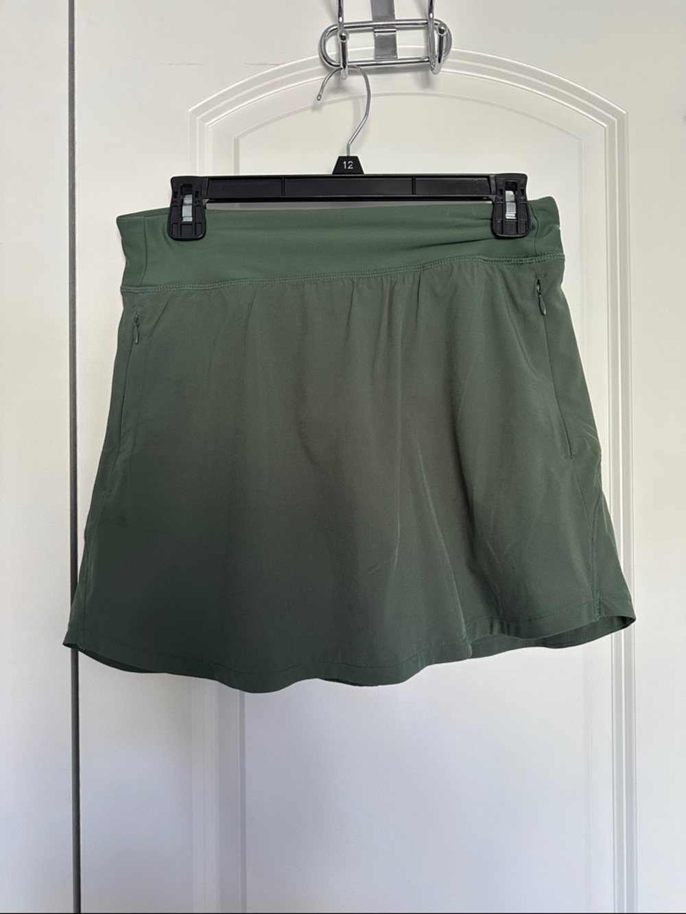 Like New Old Navy Athletic Olive Green Skort with Zipper Pockets